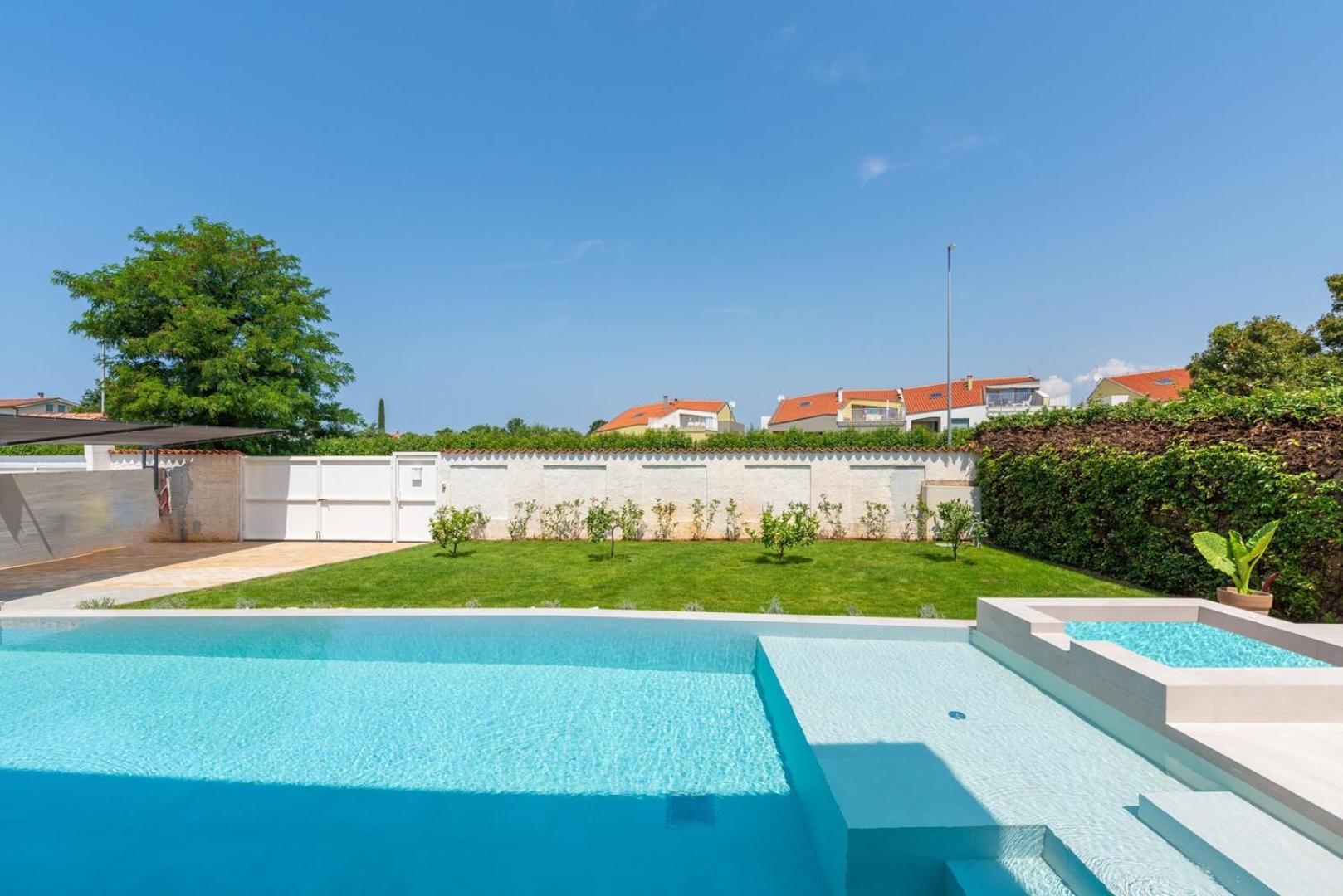 Villa Irena With Private Pool In Porec Ngoại thất bức ảnh